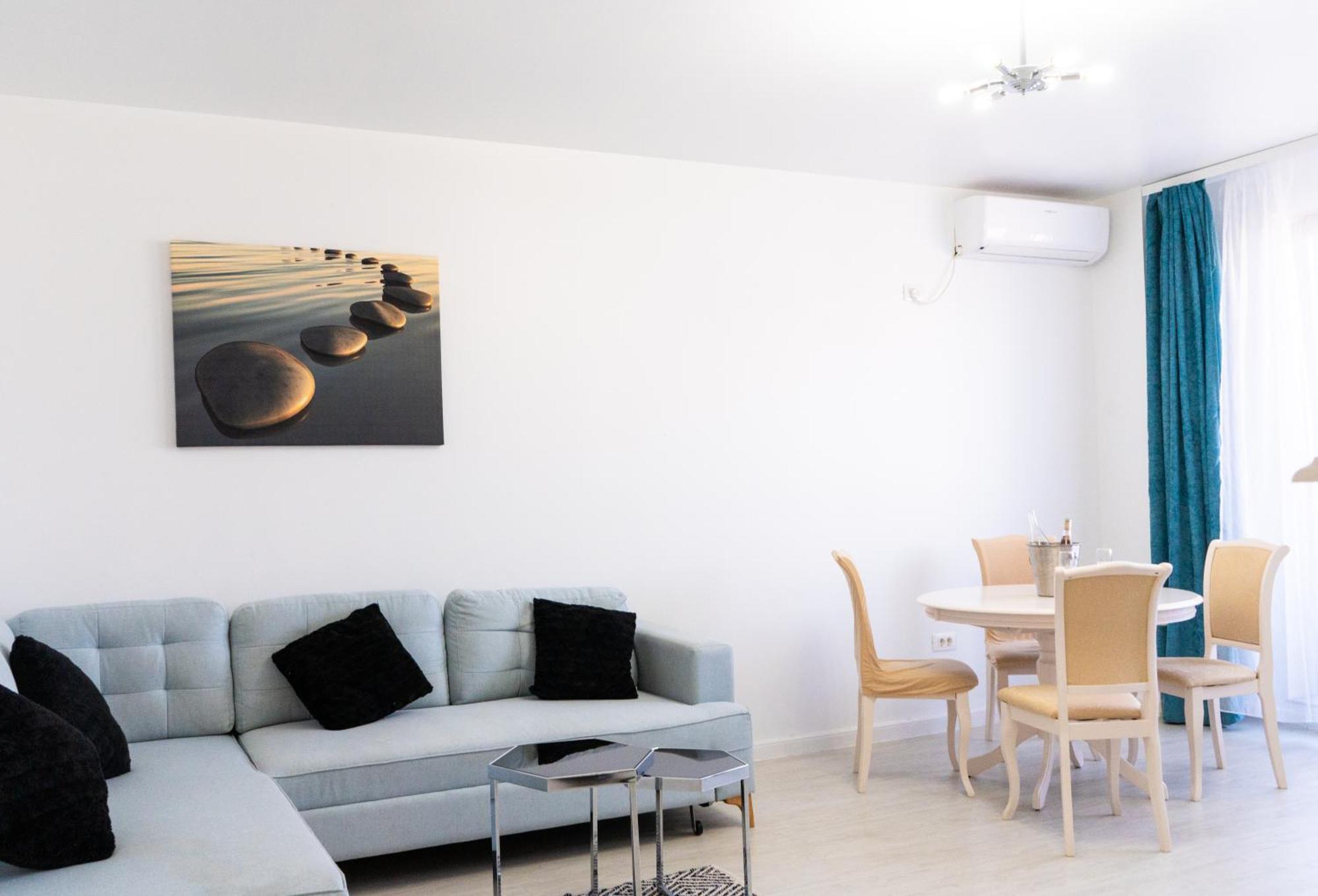Alexis Spacious Classic Apartment Mamaia Buitenkant foto